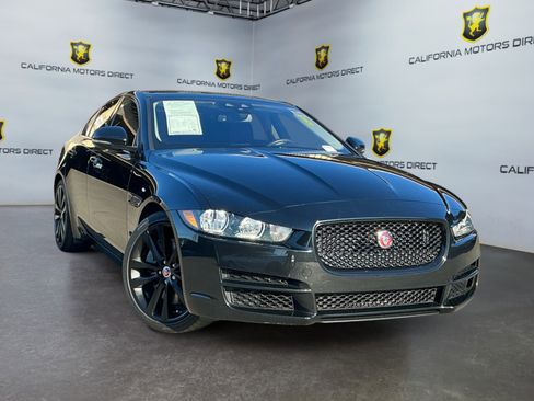 Used 2017 Jaguar XE Prestige image 3