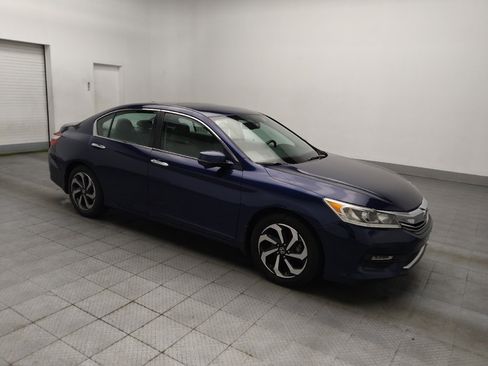 Used 2017 Honda Accord EX-L image 11