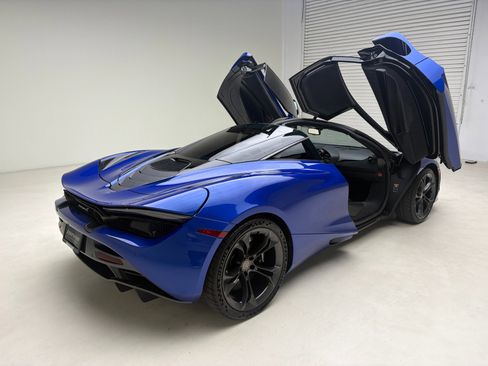 Used 2018 McLaren 720S Performance RWD image 14
