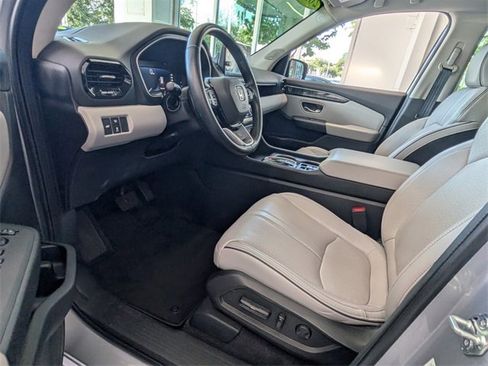 Used 2023 Honda Pilot Elite image 6