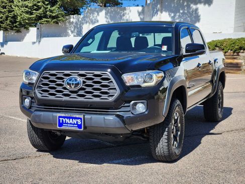 Used 2020 Toyota Tacoma TRD Off-Road w/ Technology Package image 3