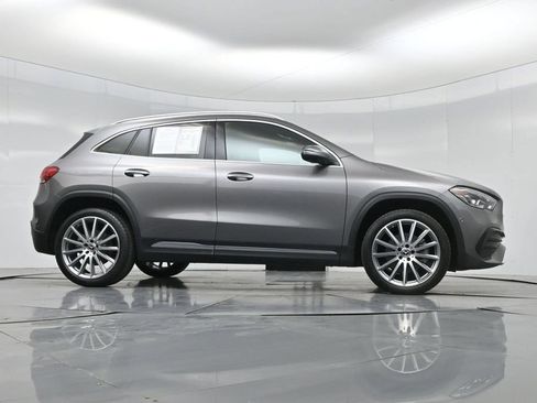 Used 2022 Mercedes-Benz GLA 250 4MATIC image 55