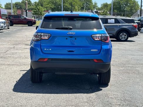 Used 2022 Jeep Compass Latitude AWD/4WD image 5