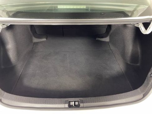 Used 2021 Toyota Corolla LE image 17