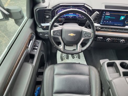 Used 2025 Chevrolet Silverado 2500 LT w/ Z71 Chrome Sport Edition AWD/4WD image 15