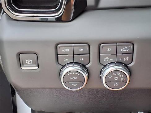 New 2025 GMC Sierra 2500 AT4 w/ AT4 Premium Plus Package image 19