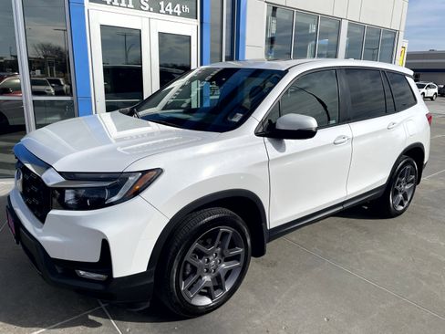 Used 2023 Honda Passport EX-L image 4