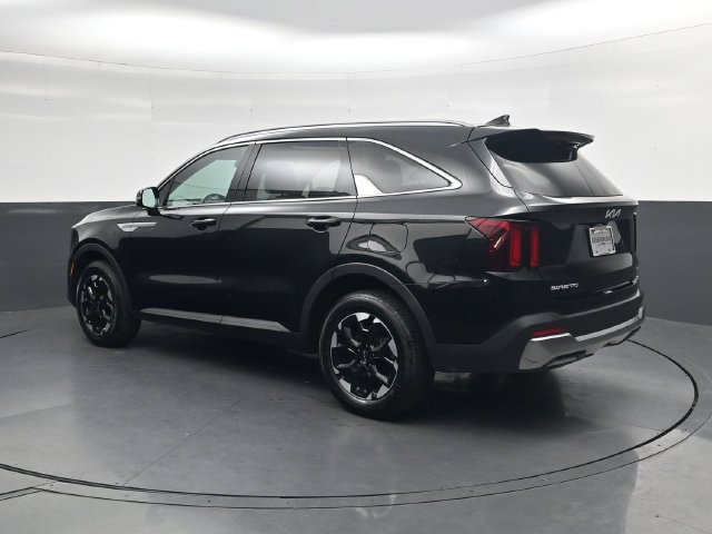 Used 2024 Kia Sorento S AWD/4WD image 6