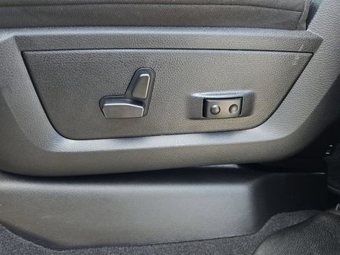 Used 2026 RAM 2500 Big Horn AWD/4WD image 30