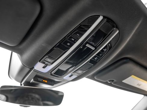 Used 2021 Porsche Cayenne Coupe AWD/4WD image 39