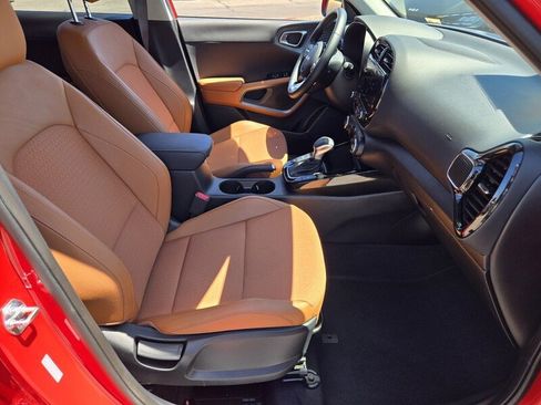 Certified 2025 Kia Soul EX FWD image 15