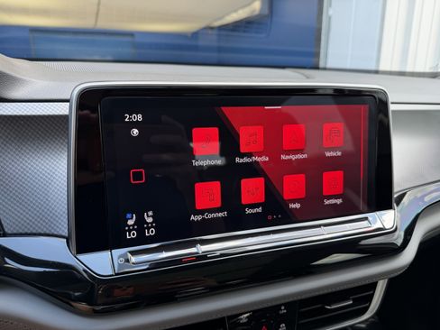 Used 2024 Volkswagen Atlas Peak Edition SEL AWD/4WD image 18
