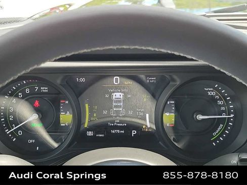 Used 2025 Jeep Wrangler Unlimited Sahara AWD/4WD image 26