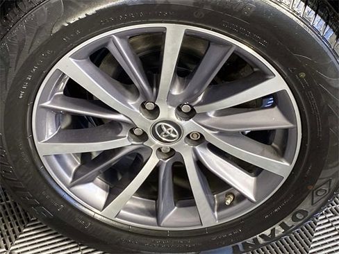 Used 2018 Toyota Highlander XLE w/ Protection Package #3 image 30