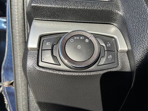 Used 2017 Ford Explorer XLT image 22