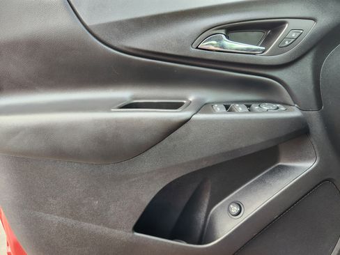 Used 2022 Chevrolet Equinox LT image 24