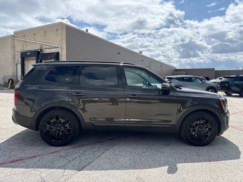 Used 2021 Kia Telluride SX w/ SX Prestige Package AWD/4WD image 2