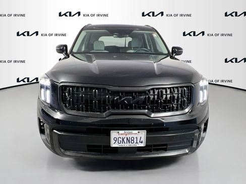 Used 2023 Kia Telluride EX w/ EX Captain's Chair Package FWD image 2