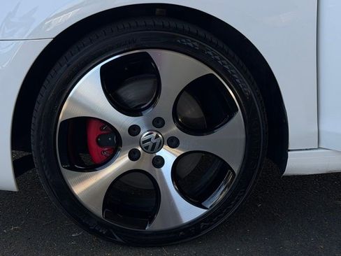 Used 2011 Volkswagen GTI 4-Door FWD image 51