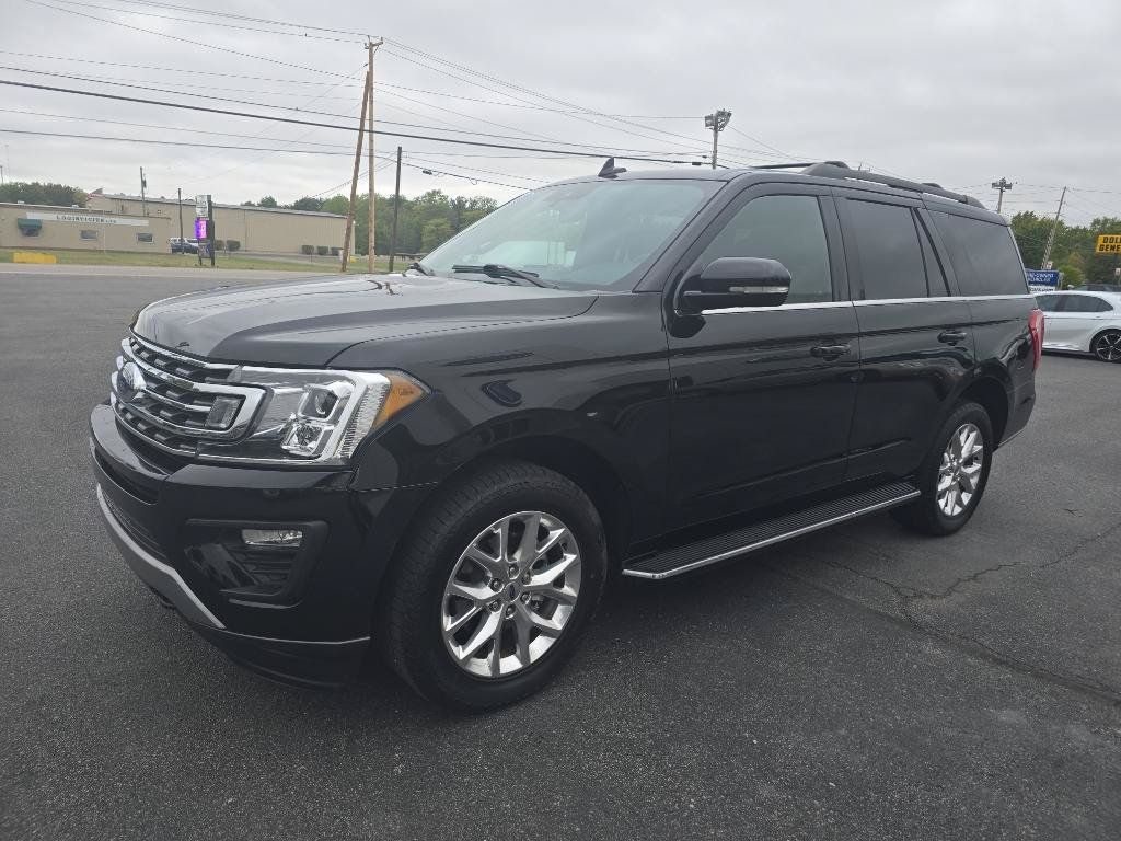 Used 2021 Ford Expedition XLT AWD/4WD image 3