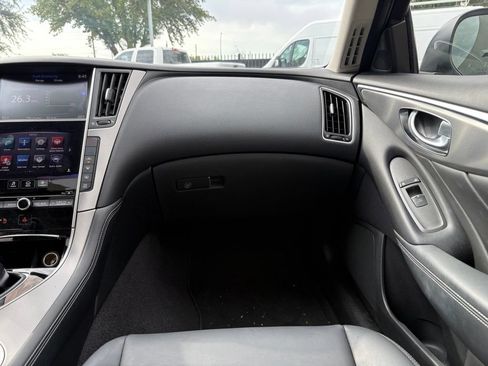 Used 2016 INFINITI Q50 Premium RWD image 9