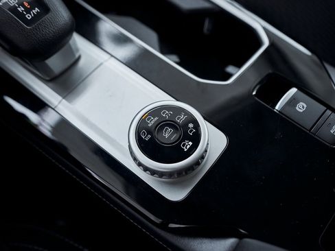 Used 2025 Mitsubishi Outlander ES image 52