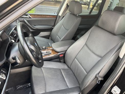 Used 2017 BMW X3 sDrive28i RWD image 14