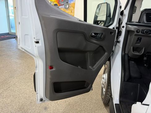 Used 2023 Ford Transit 350 Medium Roof AWD image 33