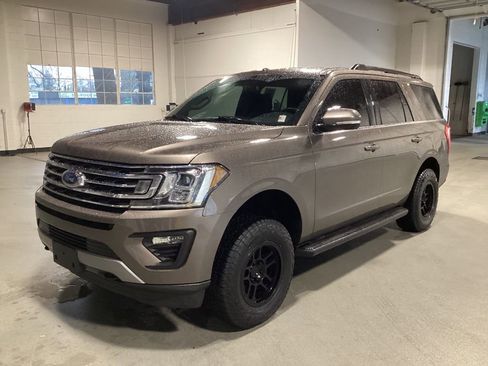 Used 2019 Ford Expedition XLT w/ Equipment Group 201A image 1