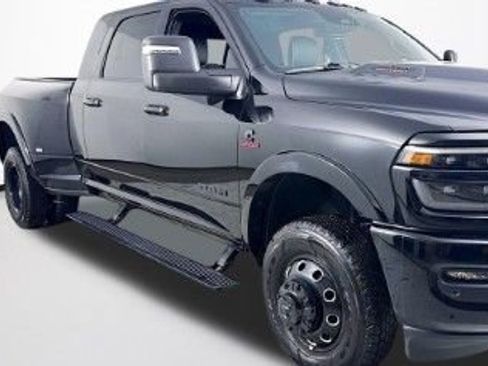 Used 2025 RAM 3500 Limited image 1