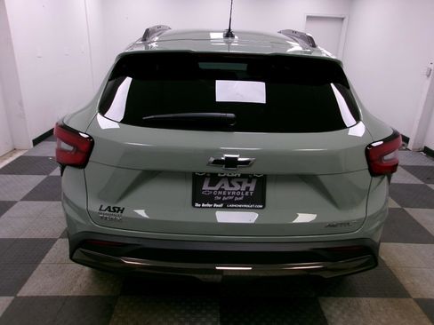 Used 2026 Chevrolet Trax ACTIV w/ Driver Confidence Package FWD image 11