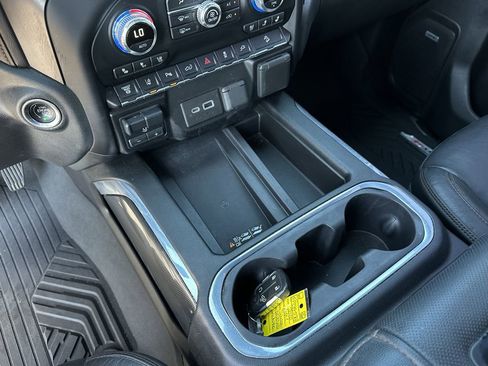 Used 2020 GMC Sierra 2500 AT4 w/ AT4 Premium Package AWD/4WD image 28