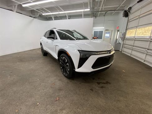 Used 2024 Chevrolet Blazer EV RS image 8