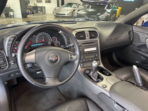 Used 2007 Chevrolet Corvette Convertible w/ Preferred Equipment Group RWD image 34