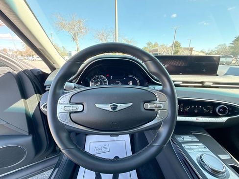Used 2025 Genesis GV70 2.5T AWD/4WD image 14