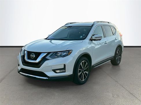 Used 2020 Nissan Rogue SL image 3