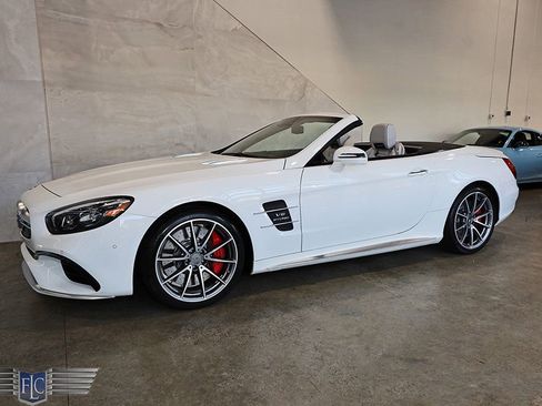 Used 2017 Mercedes-Benz SL 63 AMG image 44