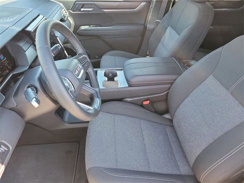 Used 2025 GMC Acadia Elevation image 9