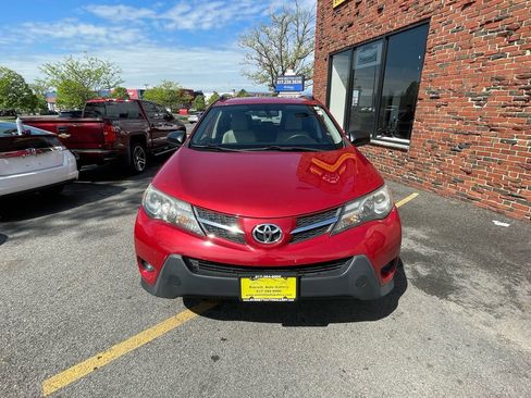 Used 2015 Toyota RAV4 LE image 7