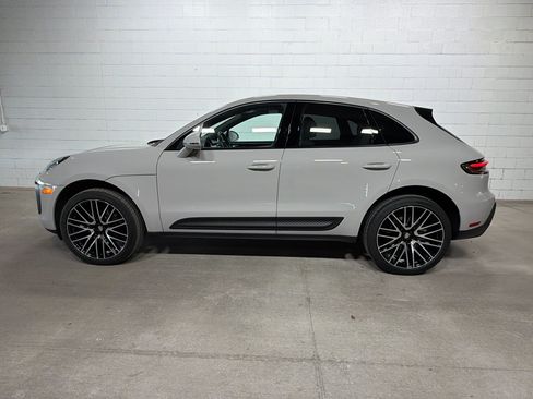 Certified 2026 Porsche Macan AWD/4WD image 2