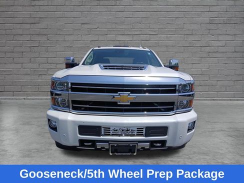 Used 2018 Chevrolet Silverado 2500 High Country w/ Duramax Plus Package AWD/4WD image 9
