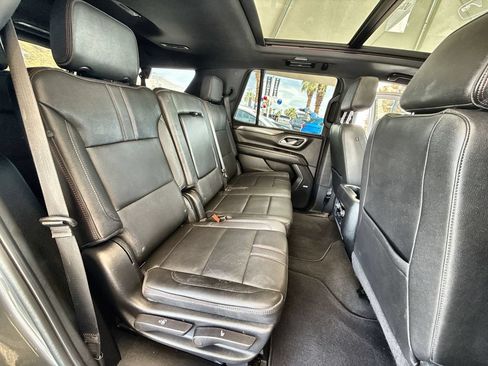 Used 2022 Chevrolet Tahoe RST w/ Luxury Package AWD/4WD image 19