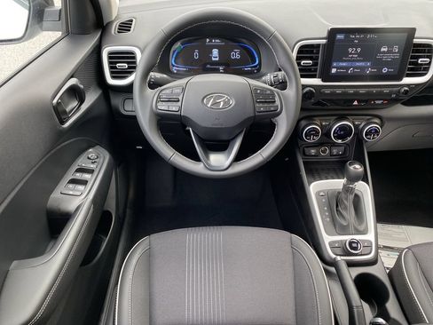 New 2026 Hyundai Venue SEL FWD image 13