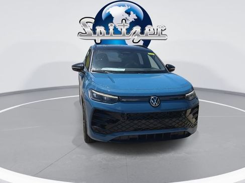 New 2026 Volkswagen Tiguan SE R-Line AWD/4WD image 3