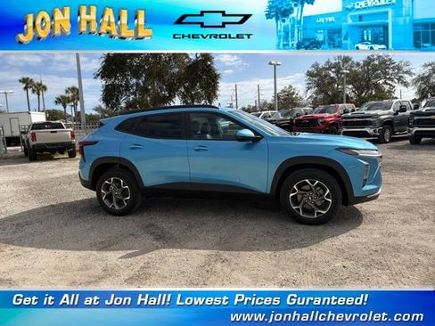 New 2026 Chevrolet Trax LT w/ Driver Confidence Package image 16