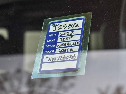 Used 2022 Jeep Wrangler Unlimited Sahara image 26