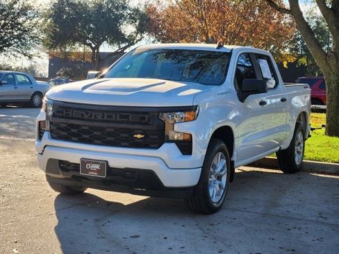 Used 2023 Chevrolet Silverado 1500 Custom image 12