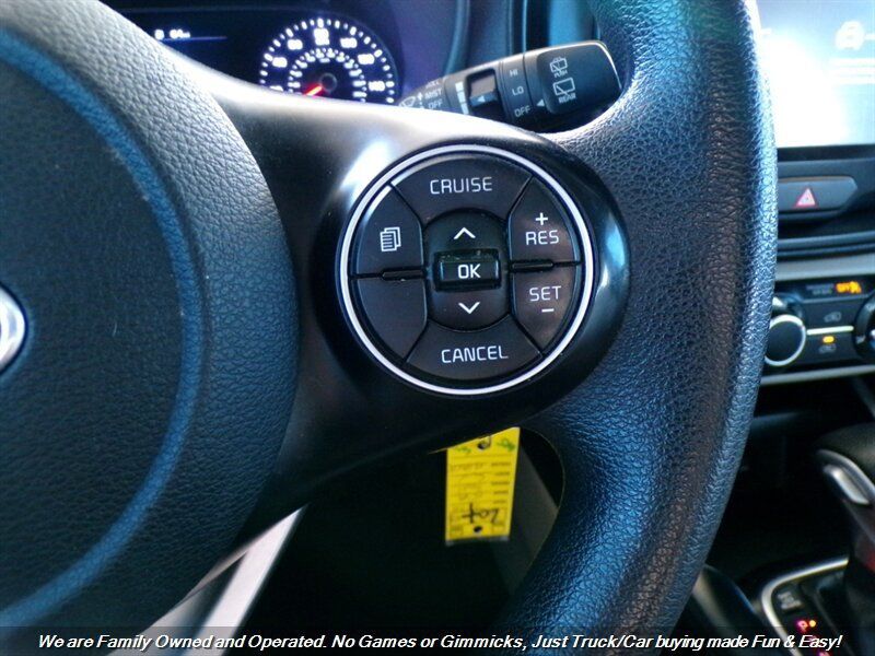 Used 2020 Kia Soul LX FWD image 32