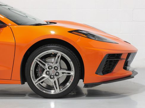 Used 2021 Chevrolet Corvette Stingray Premium Cpe w/ Z51 Performance Package image 19