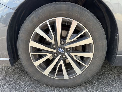 Used 2018 Subaru Legacy 2.5i Premium w/ Eyesight & BSD & Rcta & HBA AWD/4WD image 10